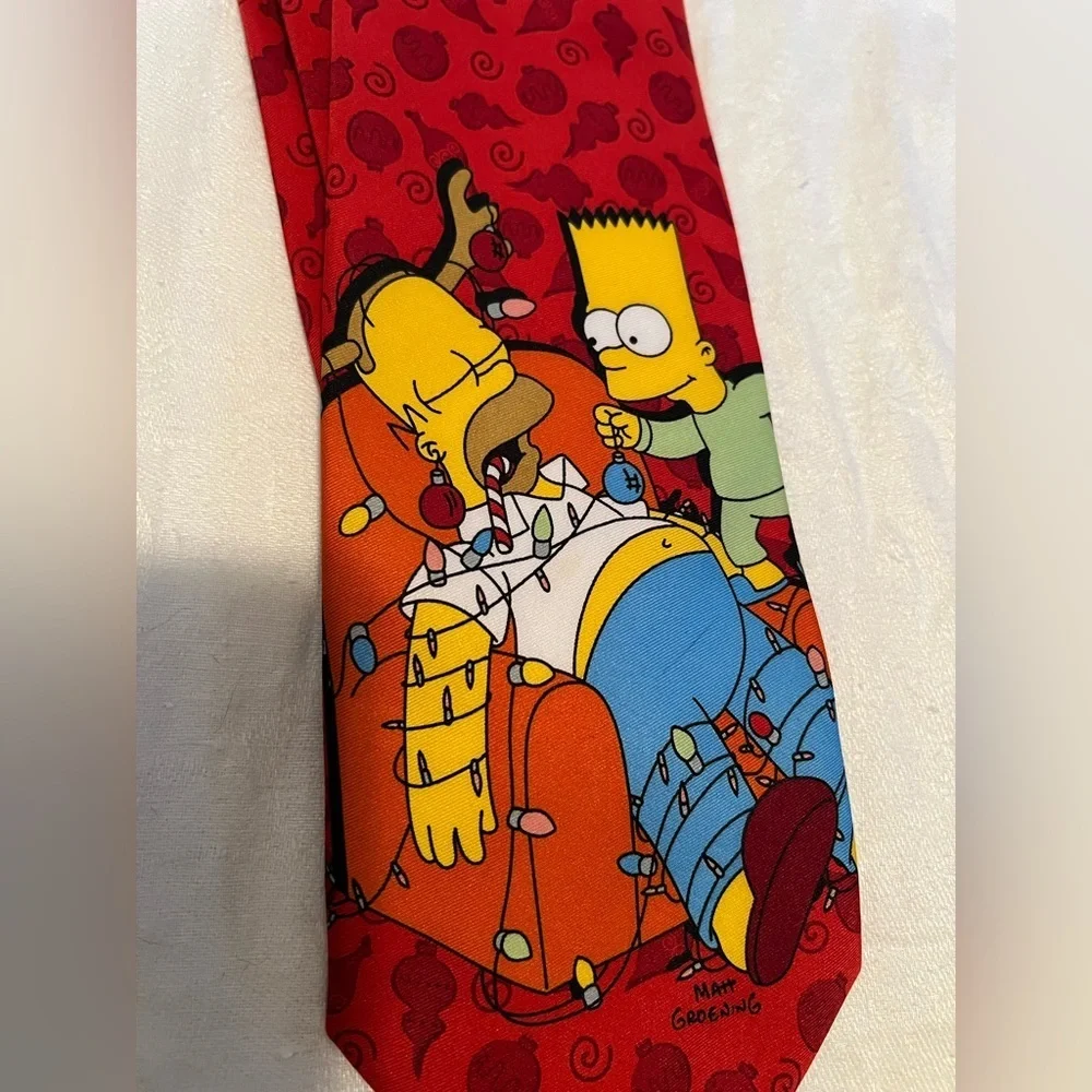 The Simpsons holiday tie from 2005. - Picture 1 of 5